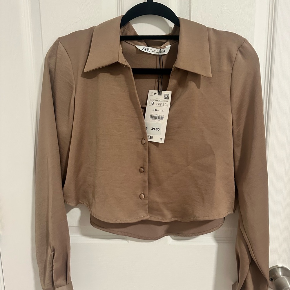 Zara Women's Cropped Tan Button-Down Shirt